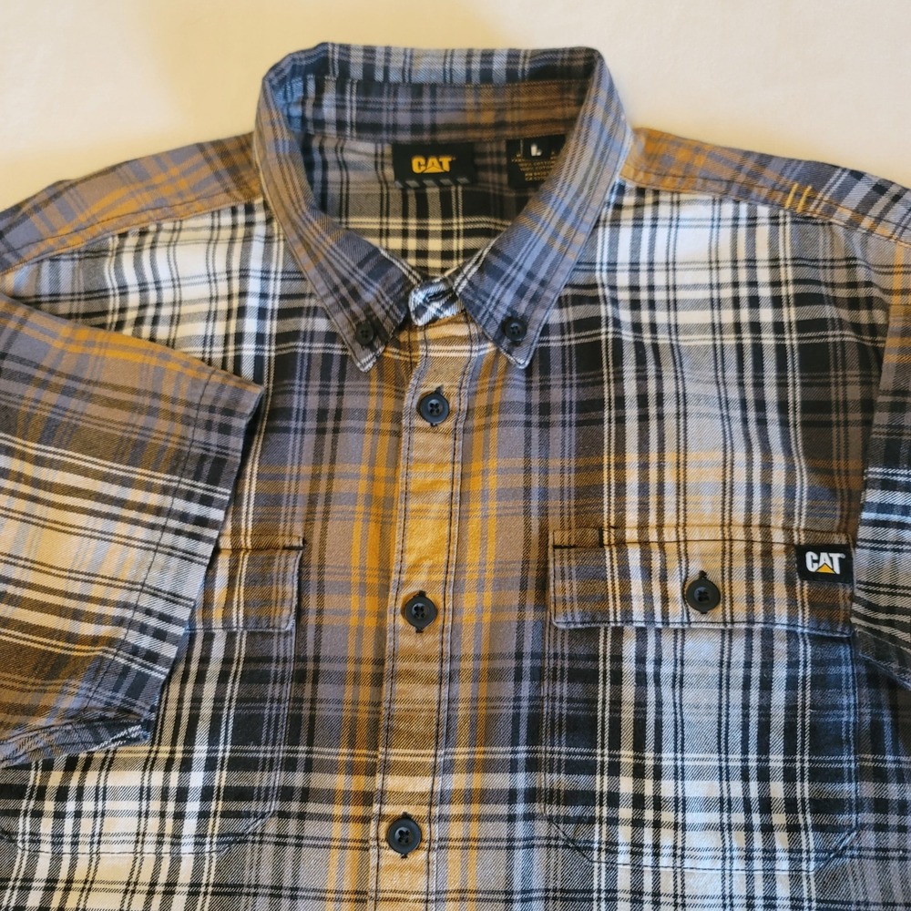 CAT Caterpillar Mens Large Plaid Short Sleeve Button Down Shirt‎ Yellow Black